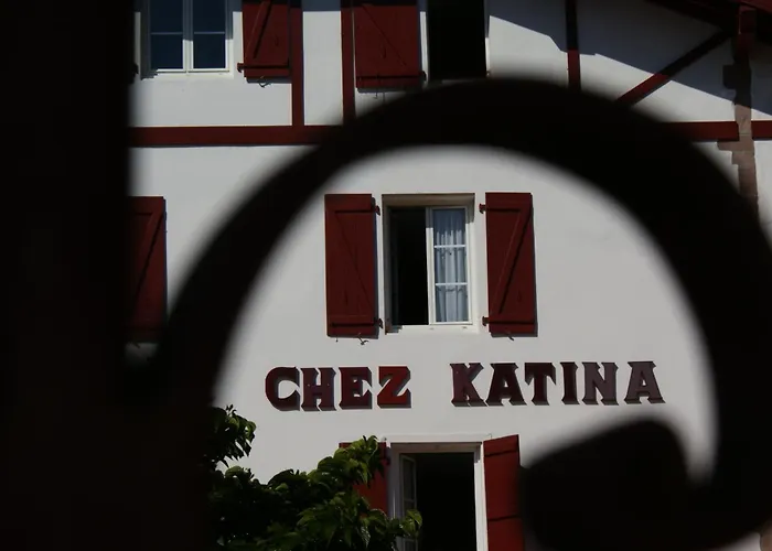 Hotels Logis Eskualduna Chez Katina